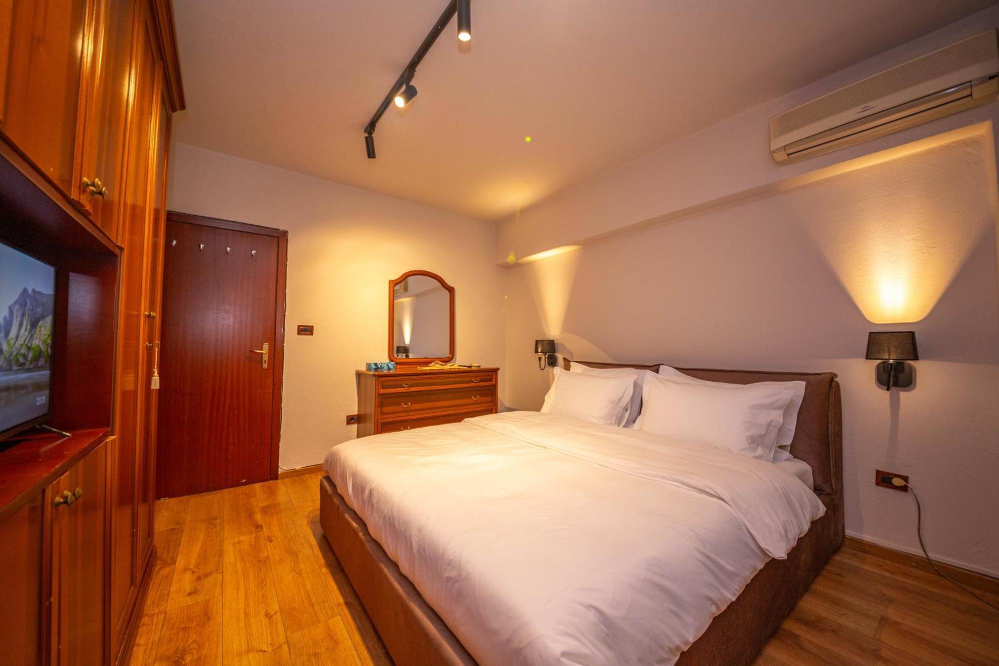 Blloku Unique Apartments 3 تيرانا المظهر الخارجي الصورة