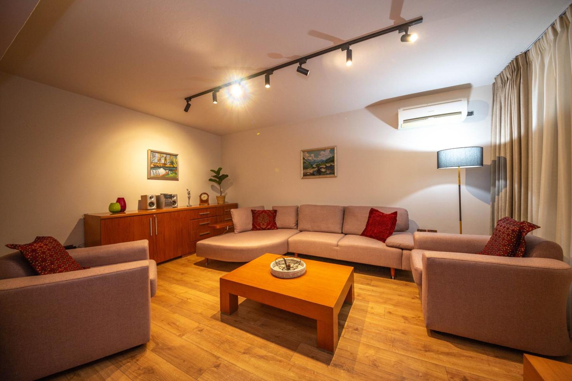 Blloku Unique Apartments 3 تيرانا المظهر الخارجي الصورة